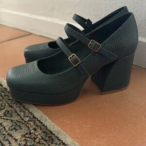 Charlotte stone bizzy